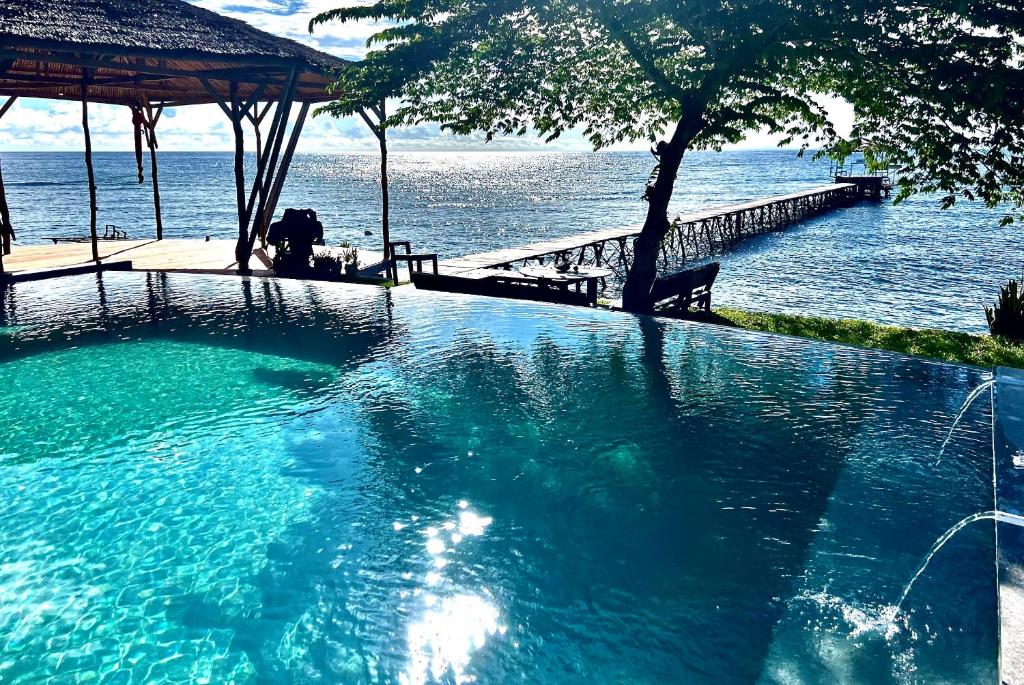 Sanctum Una Una Eco Dive Resort