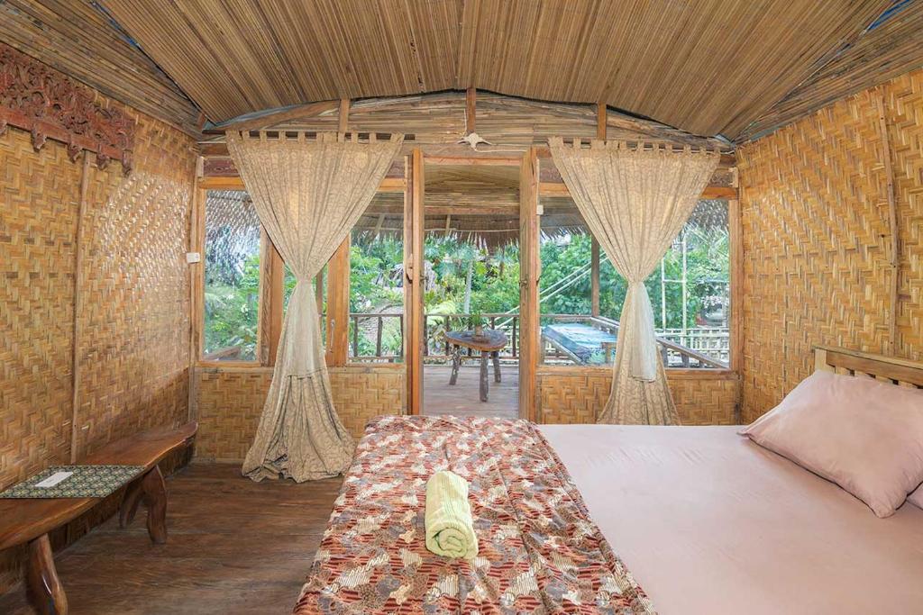 Onong's Homestay & Cafe