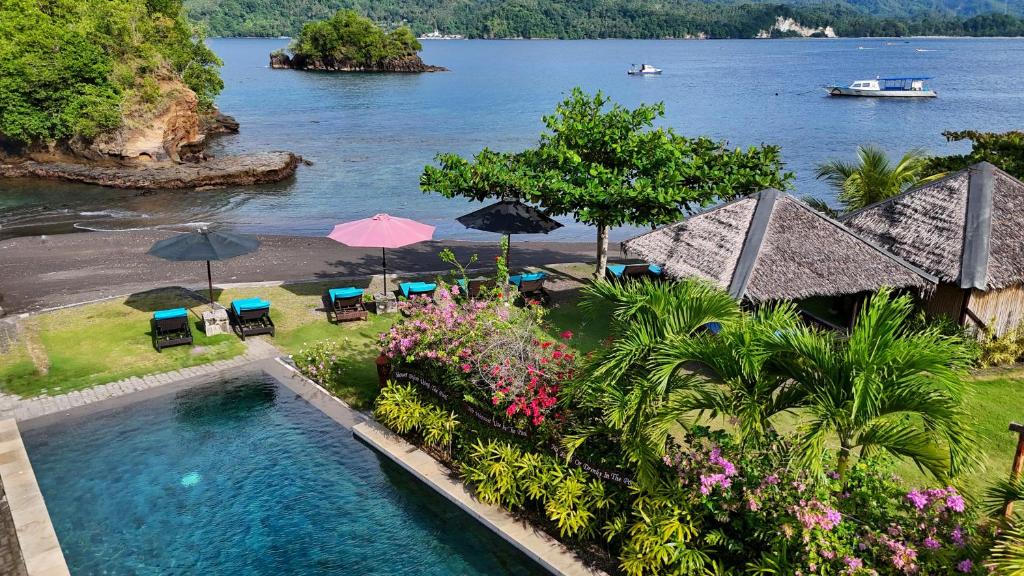 Cocotinos Lembeh a Boutique Dive Lodge