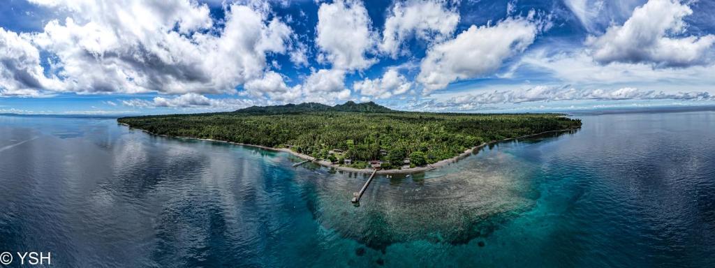 Sanctum Una Una Eco Dive Resort
