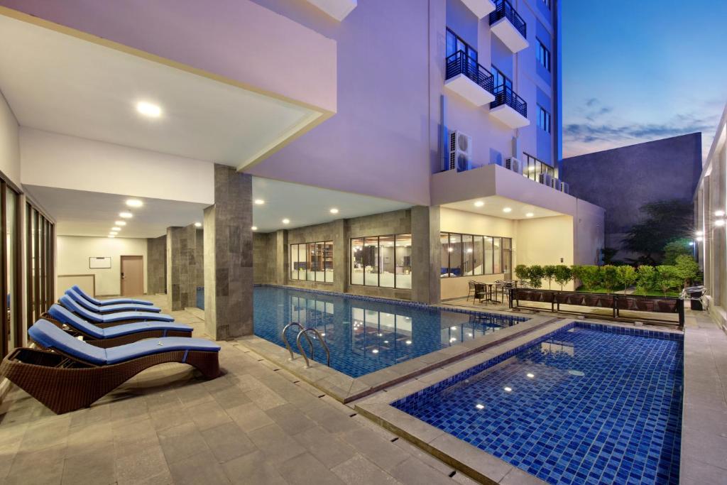 Aston Palu Hotel & Conference Center