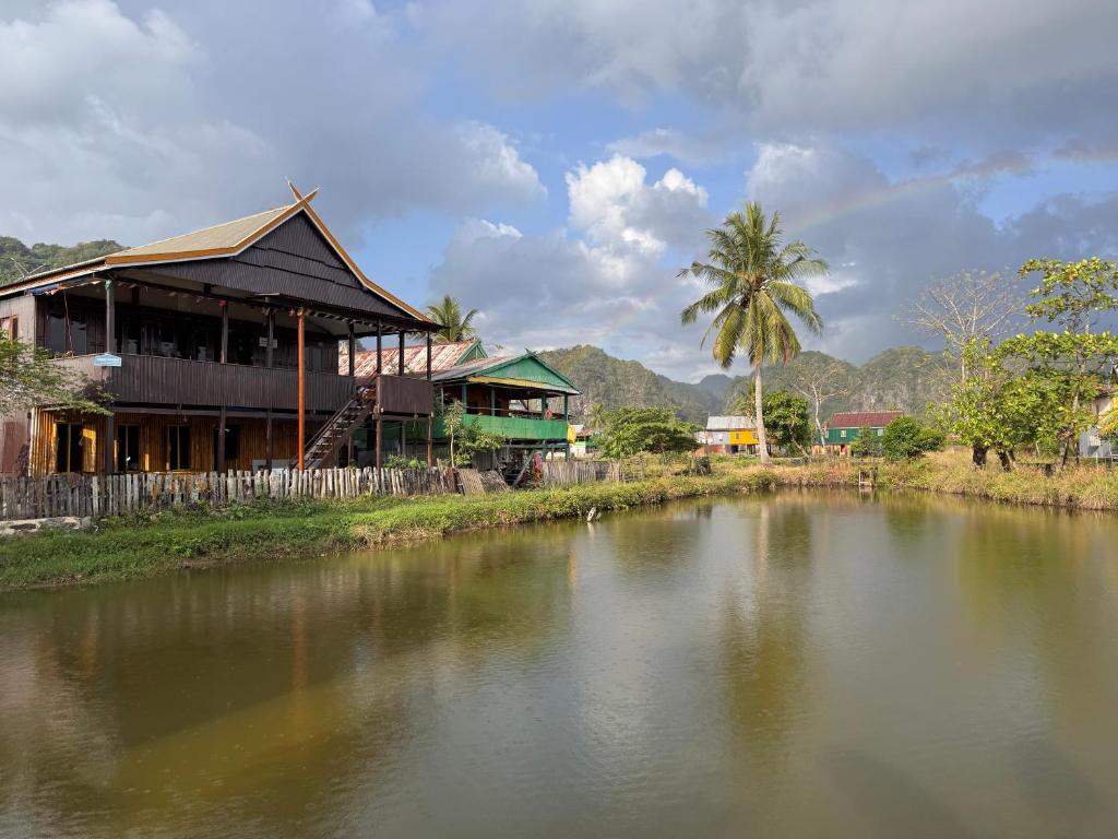 NASRUL HOUSE HOMESTAY FOR BACKPACKERS