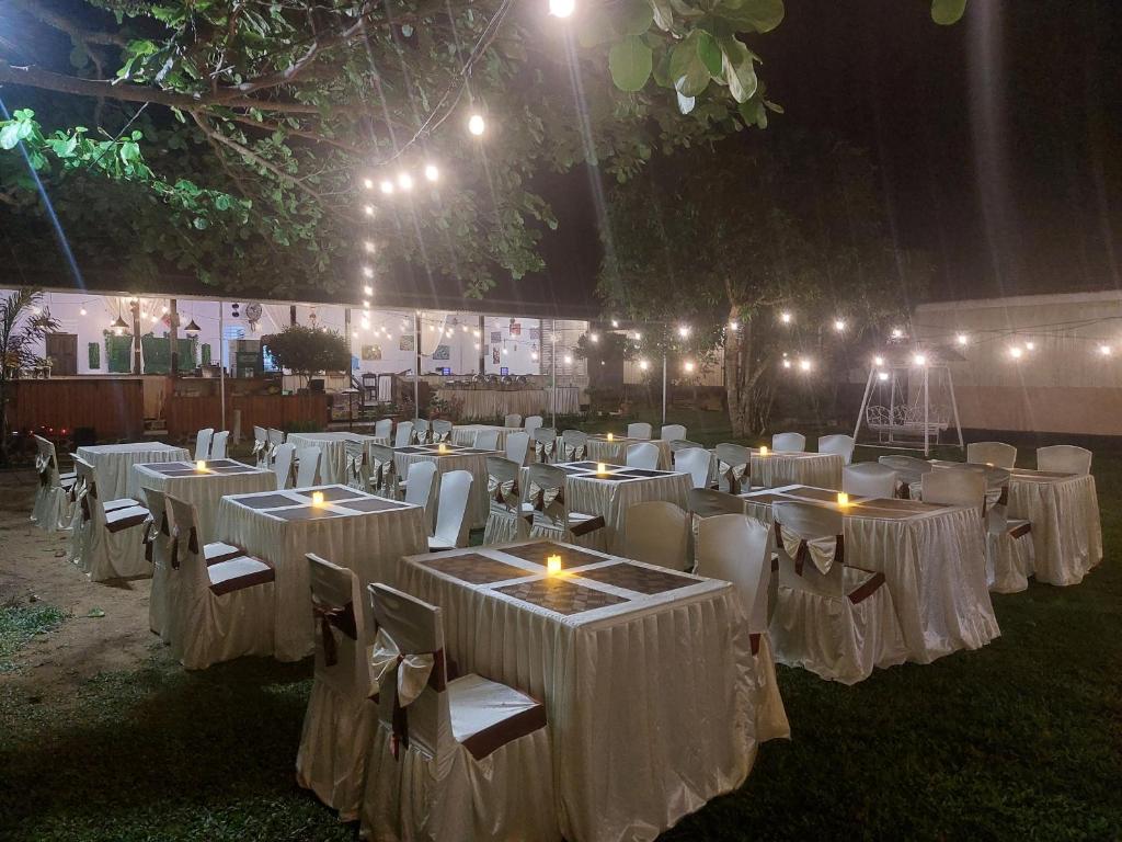 Siuri Cottages & Restaurant