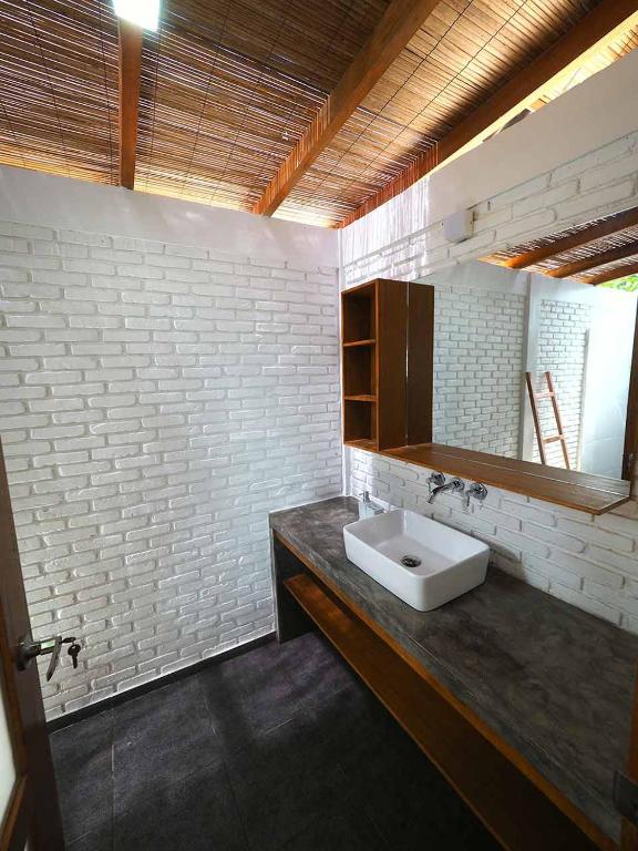 White Sands Beach Resort Lembeh