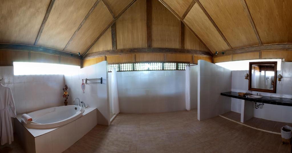 Wakatobi Patuno Diving and Beach Resort