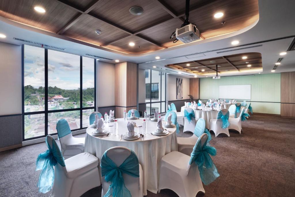 Luwansa Hotel and Convention Center Manado