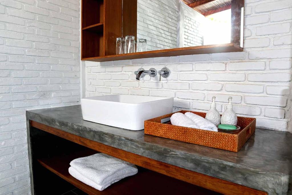 White Sands Beach Resort Lembeh