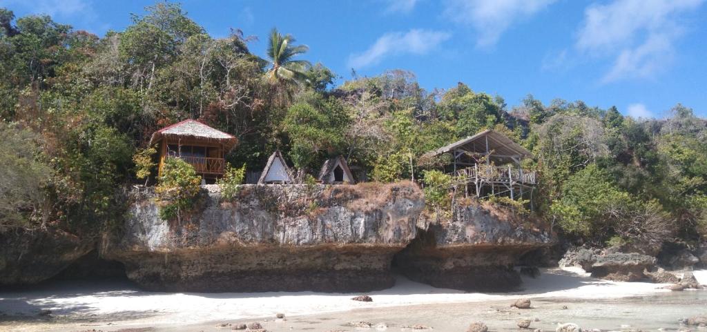 Pombero Lodge