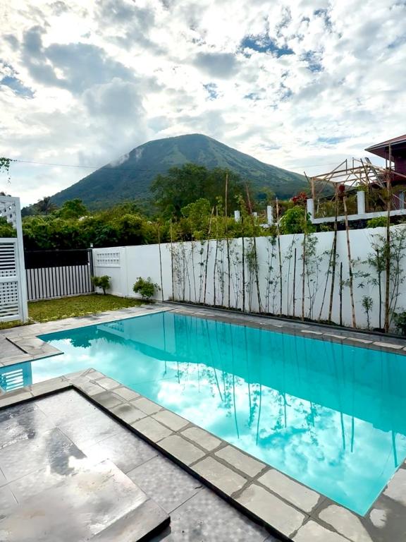 Villa Elfame Lokon