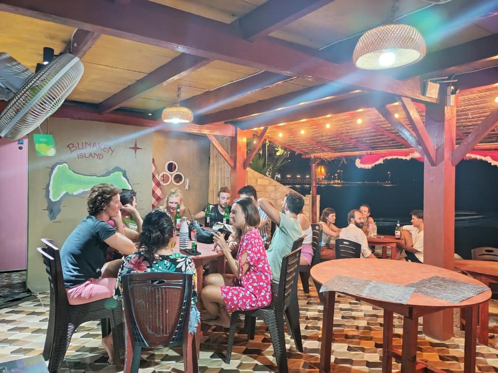 Three Ken Homestay & Cafe