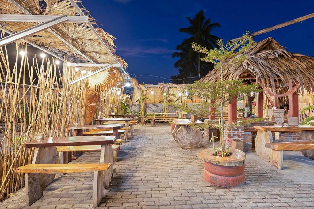Onong's Homestay & Cafe
